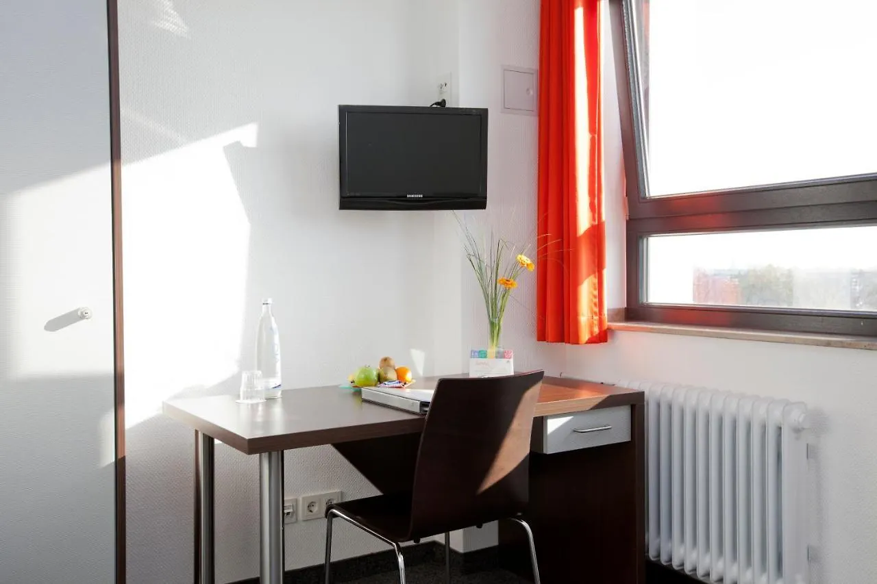 Jugendherberge City-Hostel Koeln-Riehl 0*, Cologne Germany