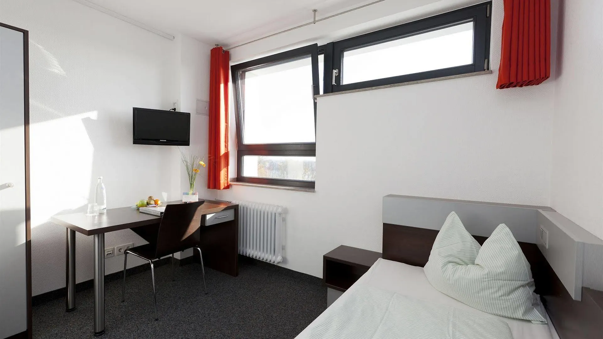 Jugendherberge City-Hostel Koeln-Riehl